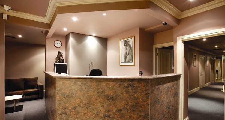 receptionists wanted