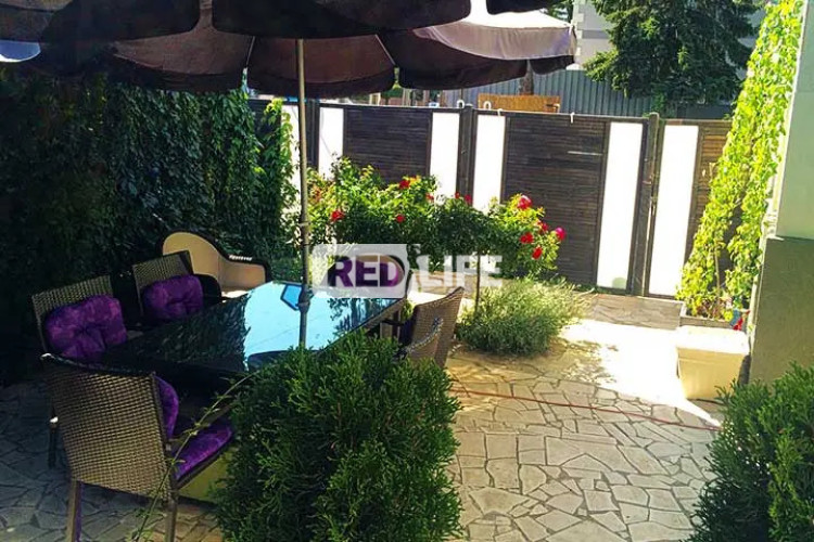 privátház recepciós Simplytop stúdió