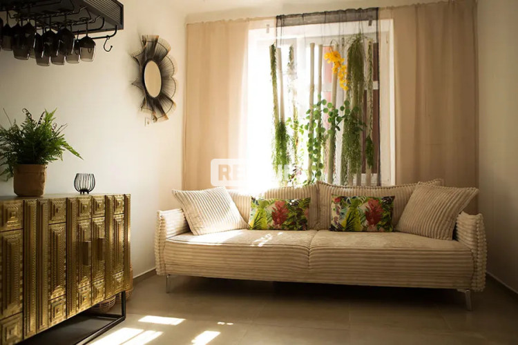 privátház recepciós Simplytop stúdió