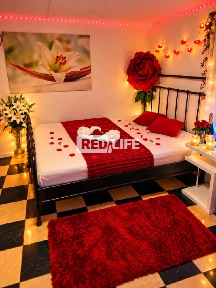 fix leadó női tulajdonos Relax