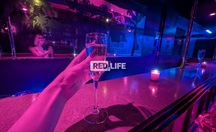 club l'opale hostess munka ingyenes