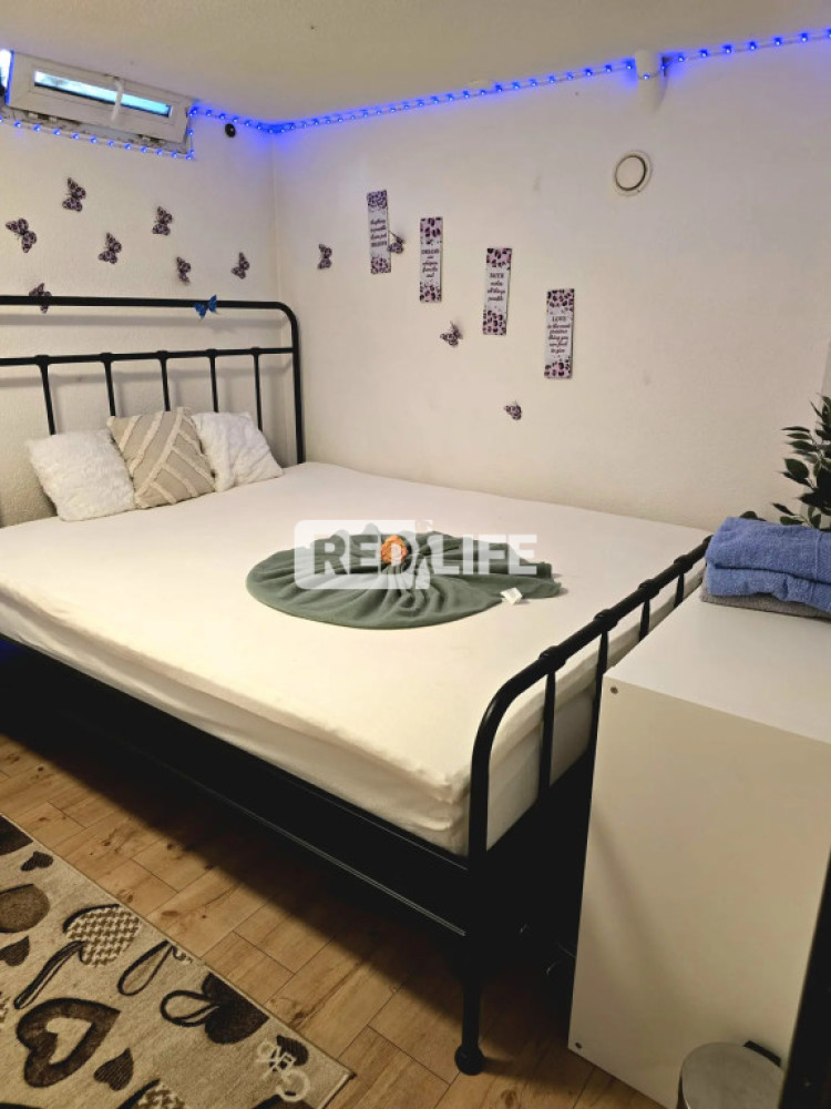 fix leadó női tulajdonos Relax