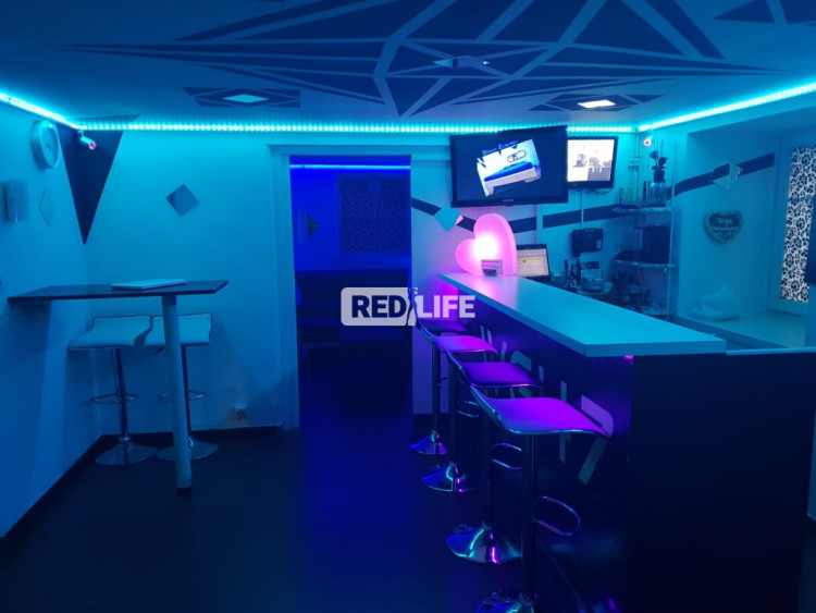 magas kereset privát stúdió